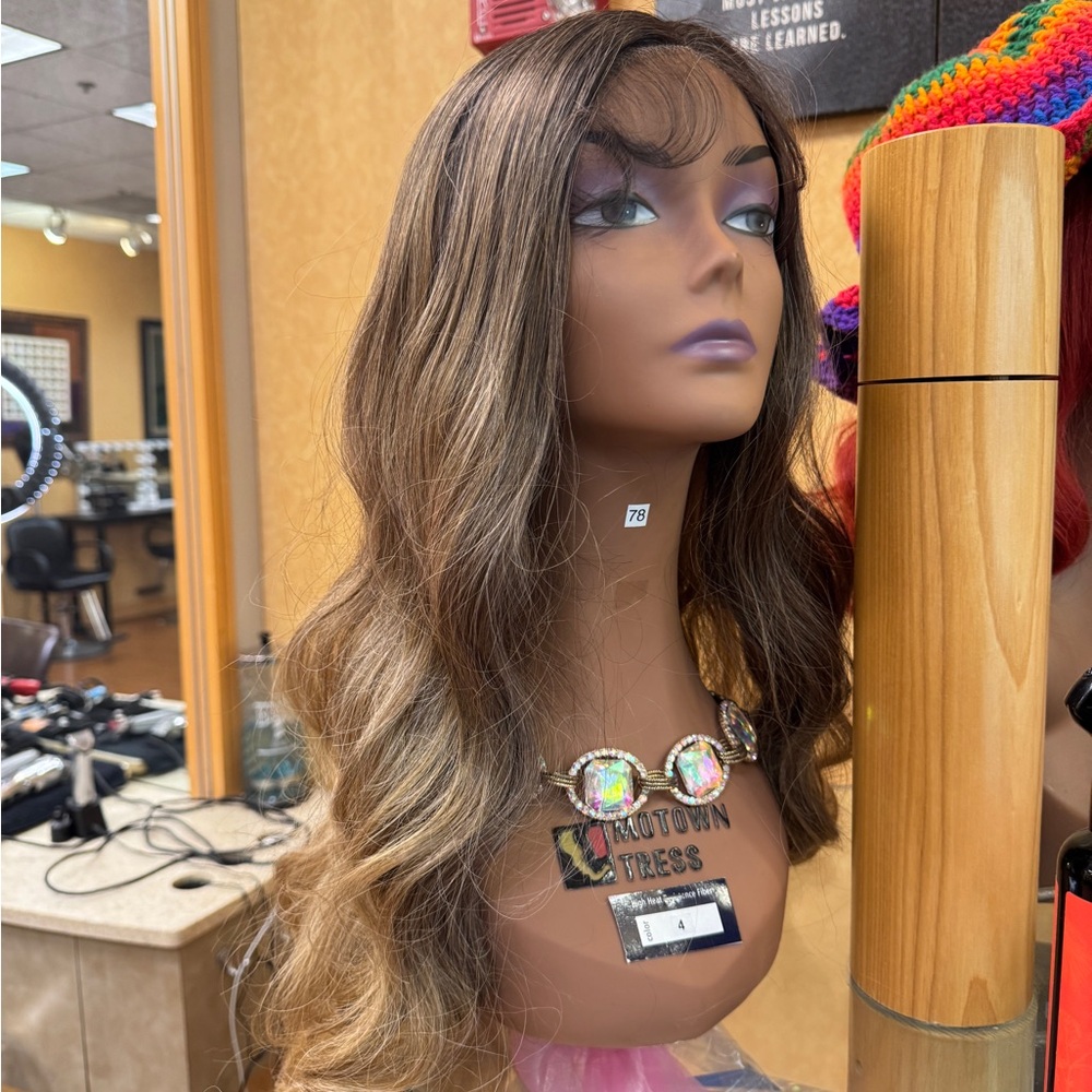 Luxurious Brown Wavy Hair Extensions